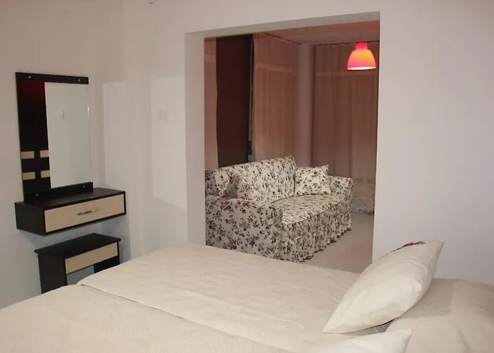 לינה וארוחת בוקר Ada