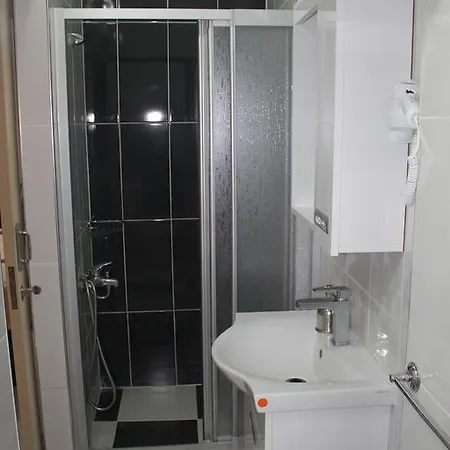 Ada 2* Çeşme