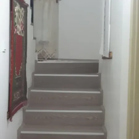 Oda ve Kahvaltı Ada Çeşme