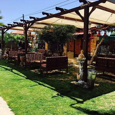 Oda ve Kahvaltı Ada 2*