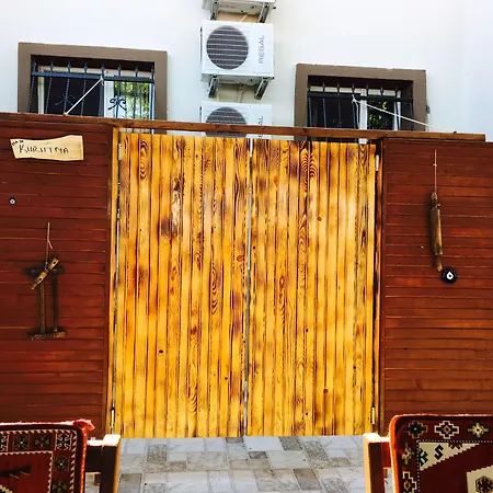 Ada Oda ve Kahvaltı Çeşme