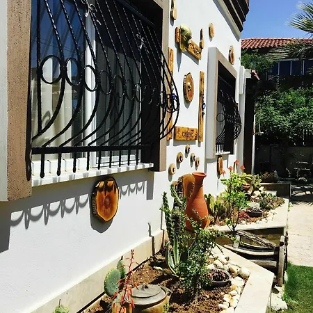Ada 2* Çeşme