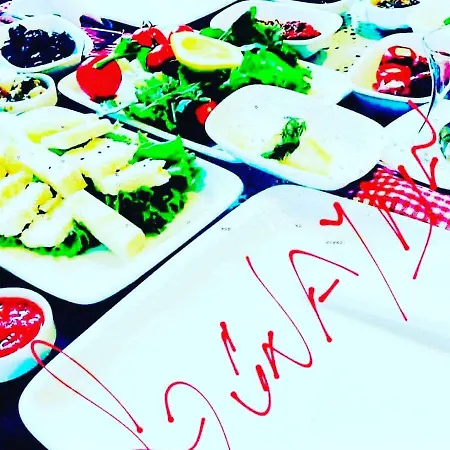 Ada Bed & Breakfast Çeşme