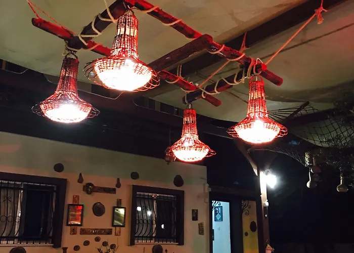 فندق مبيت وإفطار Ada 2*